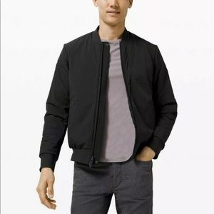 NWT MENS LULULEMON SIZE L REVERSIBLE JACKET